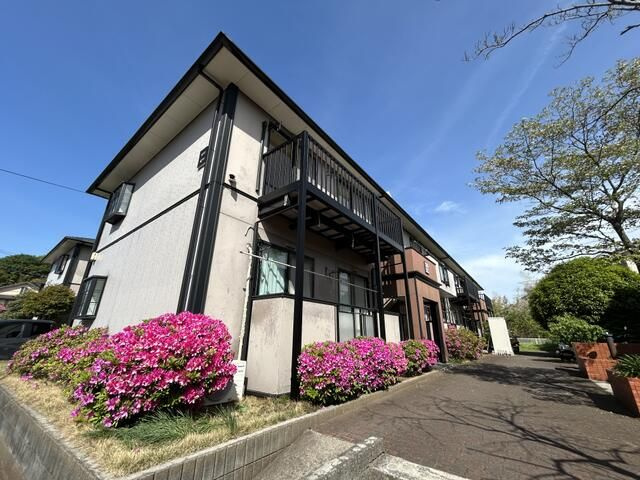 サンビレッジ綾瀬Ｂ棟の外観