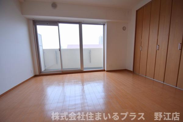 ラフォーレ放出の洋室
