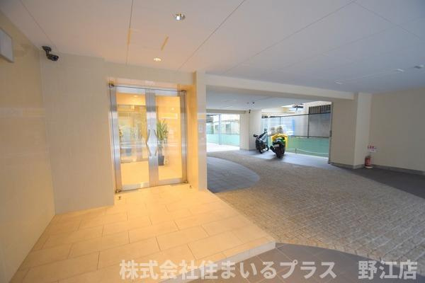 ラフォーレ放出のエントランス