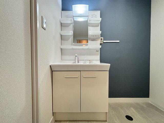 星陵台ハイツの独立洗面台