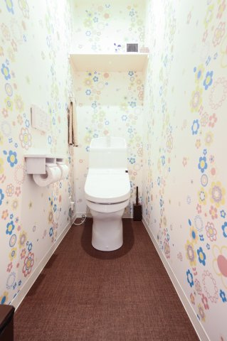 わんにゃんハウス国分寺のトイレ|ゆったりとした空間のトイレです