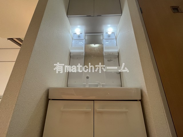 ベルハイム江坂の独立洗面台
