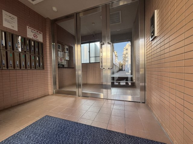 ベルハイム江坂のロビー