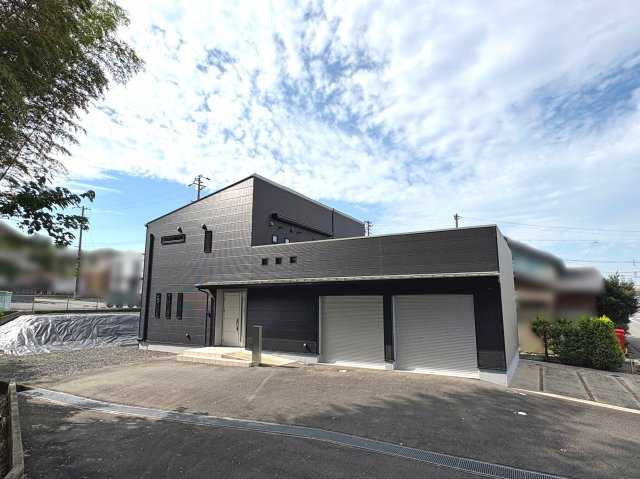 【外観】 | 桑名市大字赤尾　住居付店舗事務所 | オール電化仕様の３ＬＤＫ住居＋店舗事務所＋屋内車庫（作業所）
