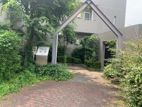 グランエスト江坂の外観