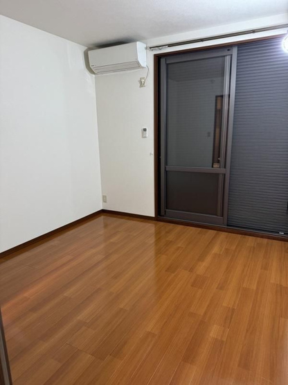 【寝室】