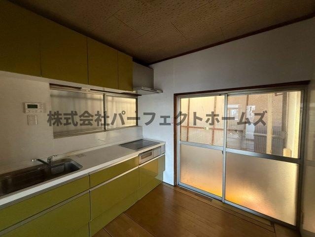 招提大谷3丁目戸建　賃貸のキッチン|ダイニングキッチンです