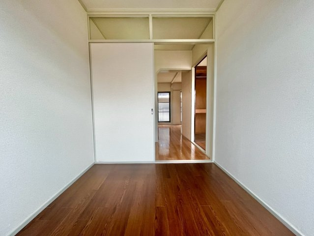 シティハイツ岸和田の洋室