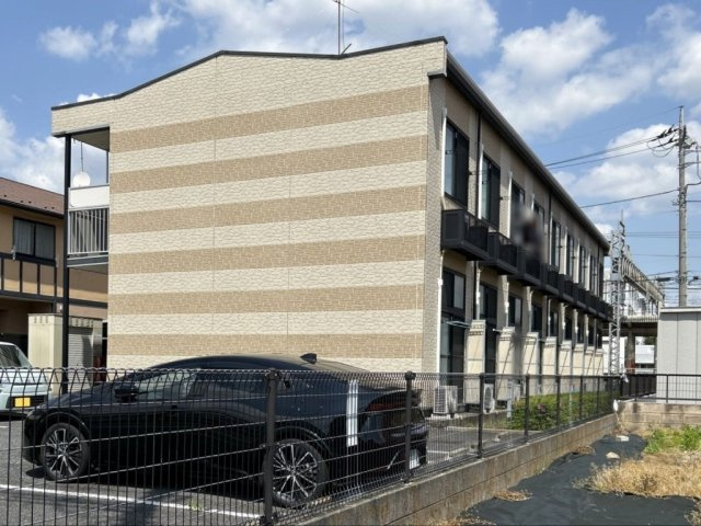レオパレスウエアハウスの外観|きれいな外観です