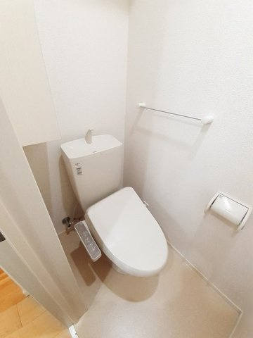 ラルーチェＡ棟のトイレ|コンパクトで使いやすいトイレです