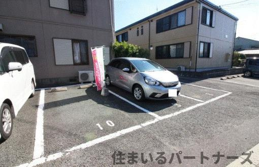 フォーサム・コガの駐車場|駐車スペースもあります