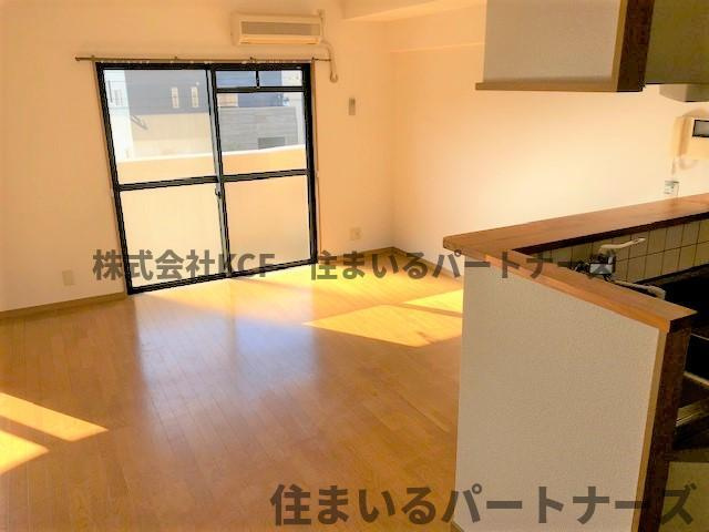 エスペランサフルールの居間・リビング|こちらの居間で趣味の時間をお楽しみください