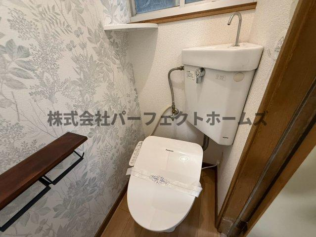 点野4丁目テラスハウス　賃貸のトイレ|コンパクトで使いやすいトイレです