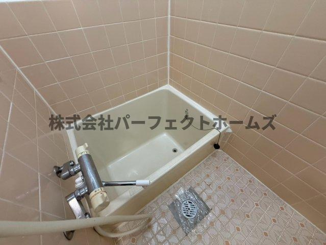 点野4丁目テラスハウス　賃貸の浴室|日々の疲れを癒すお風呂付です