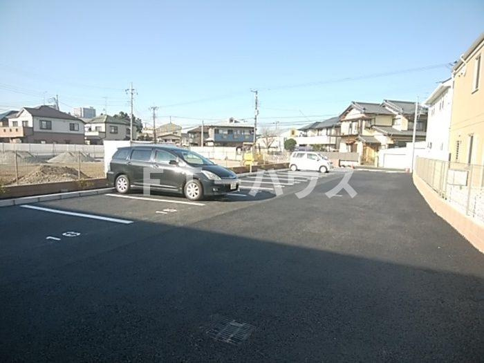 ベルメゾン八千代の駐車場