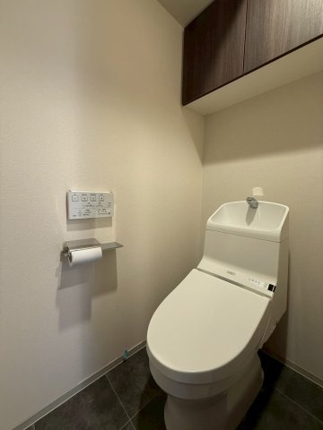 ライオンズ千代田岩本町ミレスーKDAのトイレ|シンプルで使いやすいトイレです