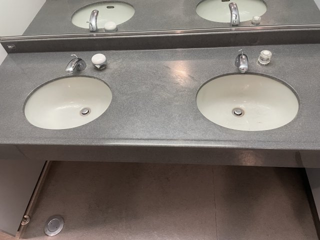 くずは寮の洗面所