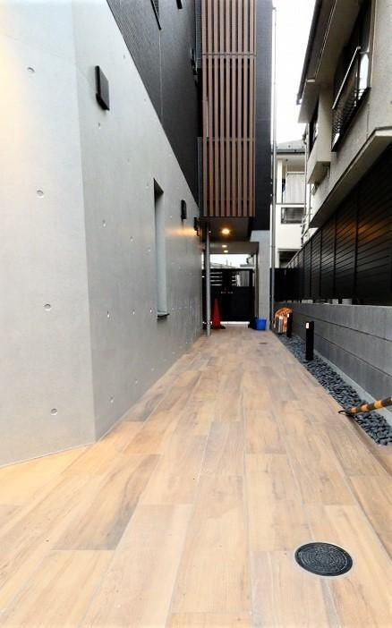ＴＨＥ　ＲＯＯＭ’Ｓ大森町駅前のエントランス
