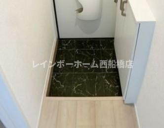 ステーションライツ志津の玄関