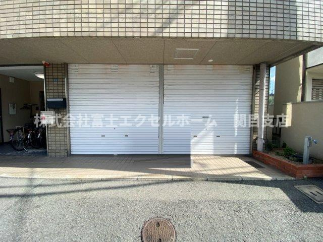 クリスタルコートの間取り