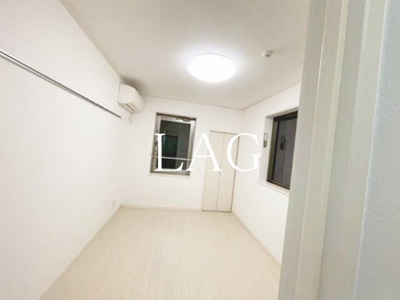 【居間・リビング】 | H＆Aコーポ平井 | 洋室のお部屋です。