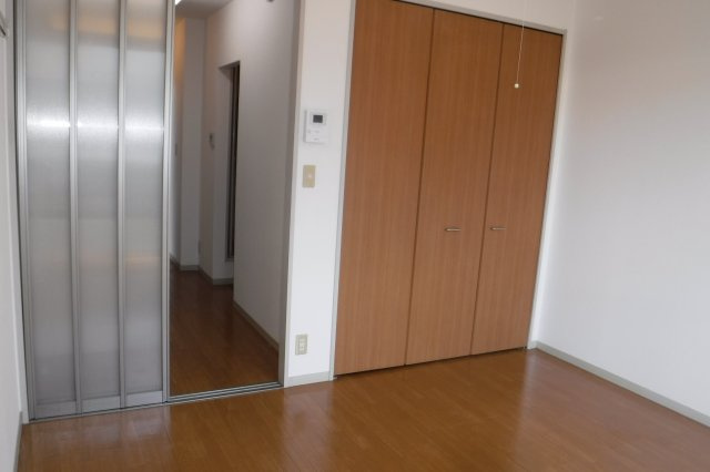 川崎市中原区木月伊勢町のアパートの寝室|他のお部屋の参考写真です。