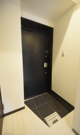 イアース西川口の玄関