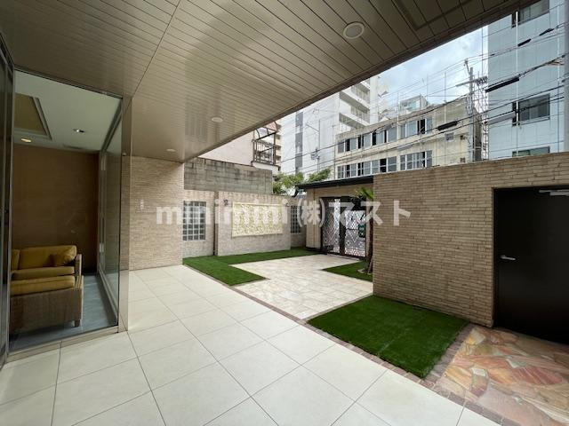 大阪市西区南堀江４丁目の賃貸マンションのロビー