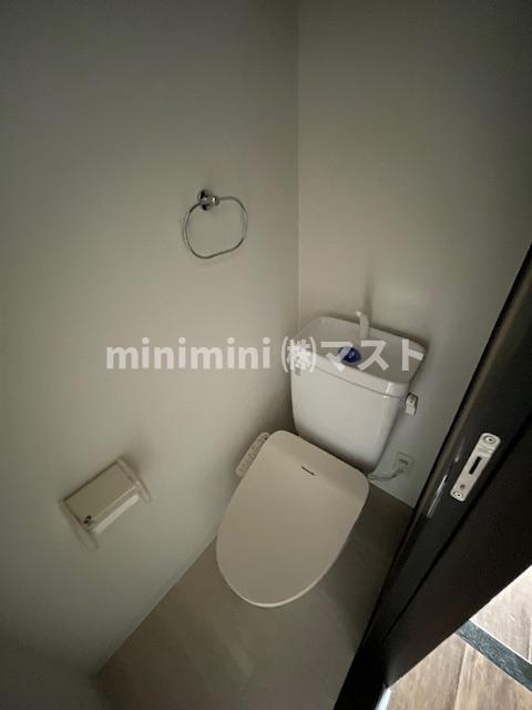大阪市西区南堀江４丁目の賃貸マンションのトイレ