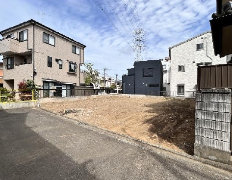 敷地面積60坪　売地　富士見市関沢二丁目の外観|更地　敷地面積60坪！建築条件なし売地！
北西側公道約4.0ｍ、11.44ｍ接道。お車の出し入れもラクラクです♪