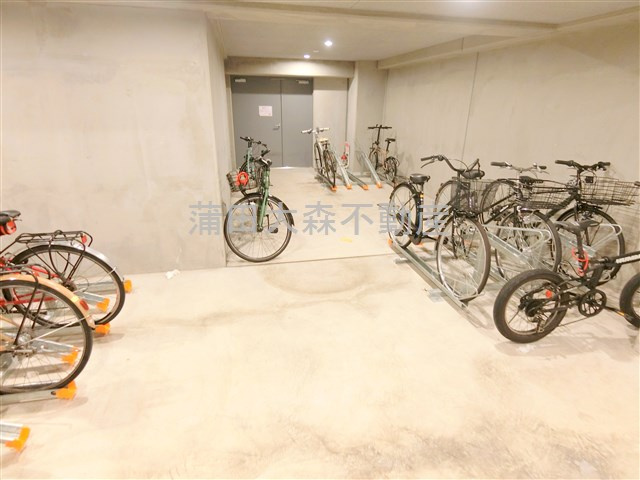 ラフィスタ平和島のその他共用部分|屋根付きの駐輪場　空き状況等詳細はお問合せください。