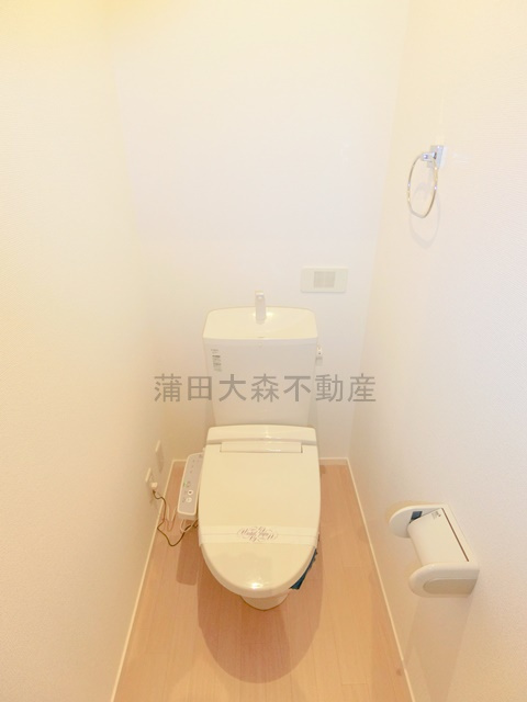 シャルールのトイレ|温水洗浄便座付きのトイレ