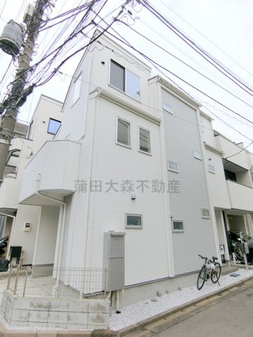 Kolet蓮沼#02の外観|2023年4月築　木造地上3階建て　東京都大田区池上6丁目　
東急池上線蓮沼駅徒歩7分、池上駅徒歩10分