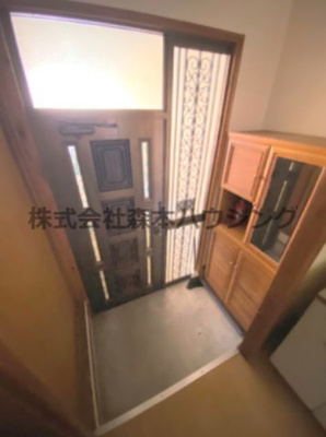 【玄関】 | 　四條畷市中野新町11テラスハウス | ゆったりとした玄関です