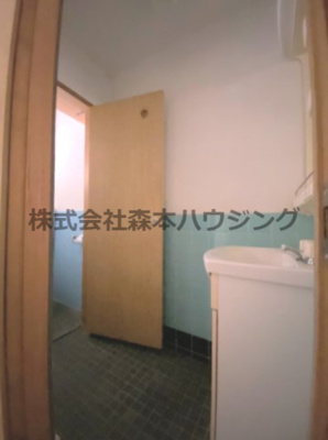 【洗面所】 | 　四條畷市中野新町11テラスハウス | スペースが確保できる洗面所です