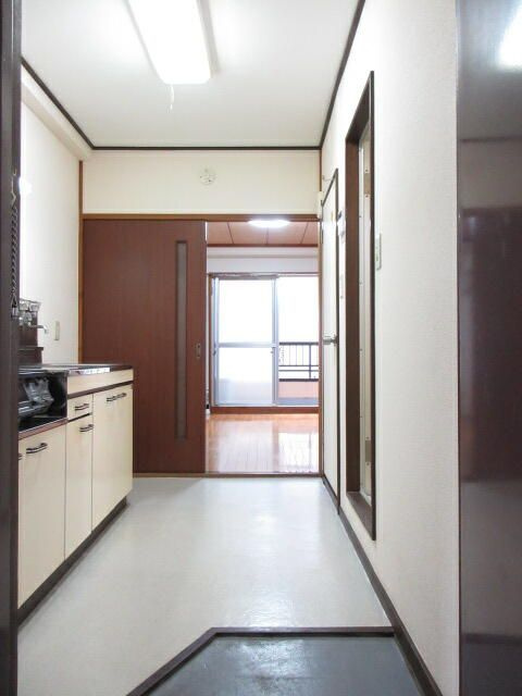 ロアールハイツの玄関