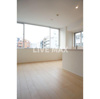【内装】ＬＵＰＩＮＵＳ　ＣＯＵＲＴ 