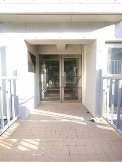 ヨコハマベイウエストの外観|おしゃれな外観です