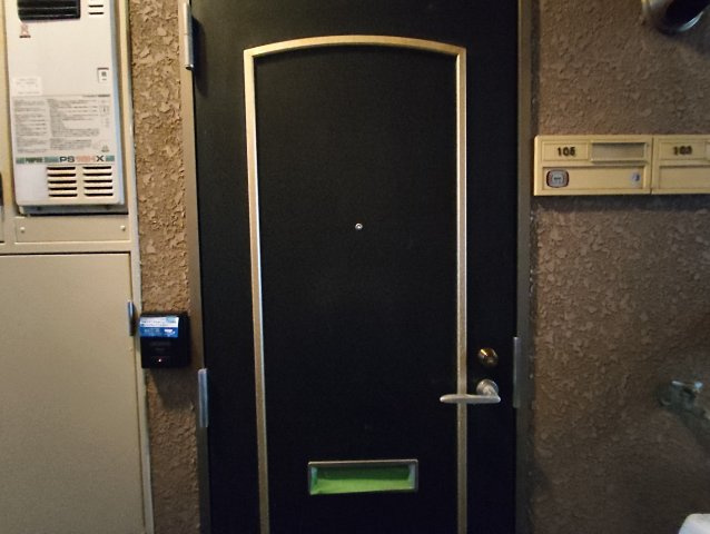 リブレ西新小岩の玄関