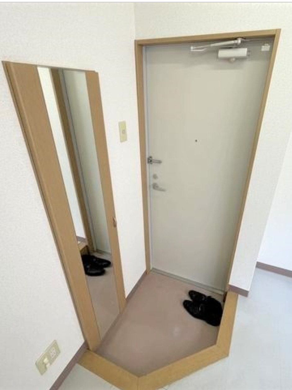 小泉ビルⅡの玄関
