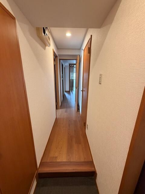 ライオンズプラザ池尻大橋の玄関|収納もある玄関です