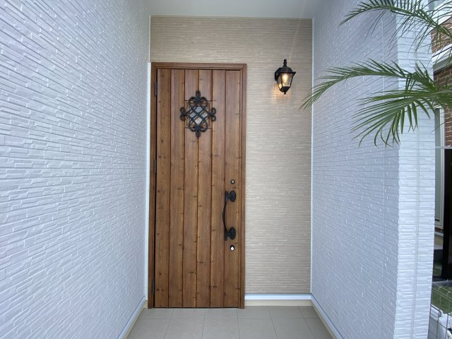 うるま市勝連平安名469番（全3棟）の玄関|※同仕様写真です