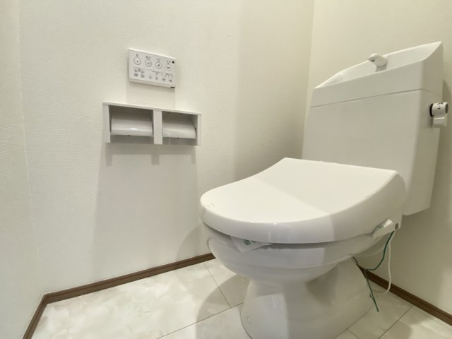 うるま市勝連平安名469番（全3棟）のトイレ|※同仕様写真です