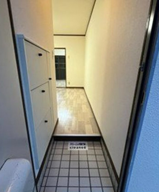 メイプル柳瀬川の玄関