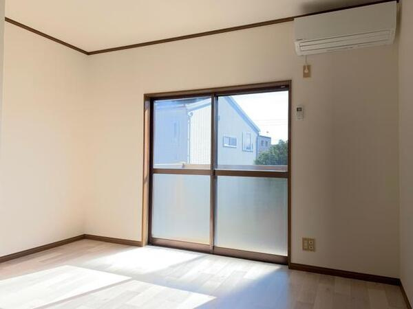 メイプル柳瀬川の寝室