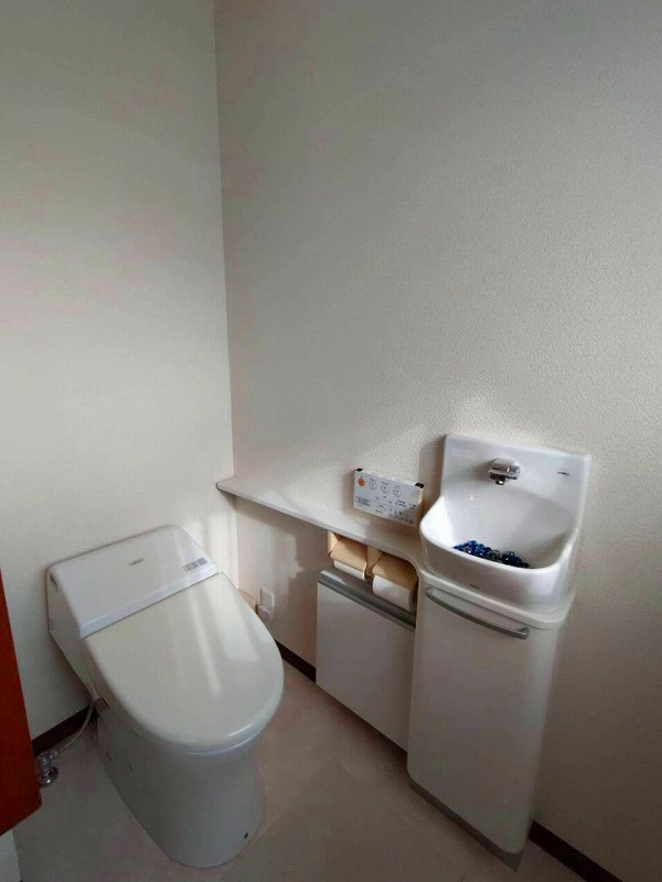 ■□米子市彦名町戸建□■のトイレ|コンパクトで使いやすいトイレです〇