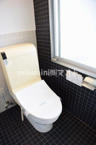 大阪市西区本田１丁目の賃貸マンションのトイレ