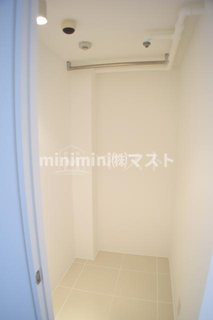 大阪市西区本田１丁目の賃貸マンションの収納