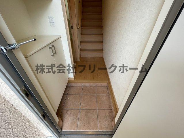 小金井市東町５丁目のテラスの玄関