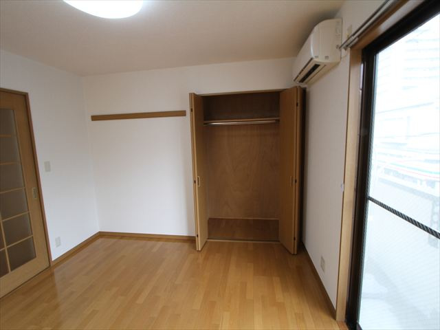 フォーレスト三宿　南東角部屋　最上階　全室南向きの収納